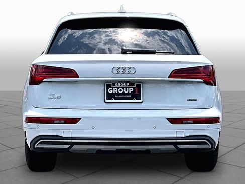 Used 2021 Audi Q5 2.0T Premium Plus w/ Premium Plus Package AWD/4WD image 5