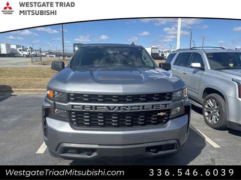 Used 2021 Chevrolet Silverado 1500 Custom image 2