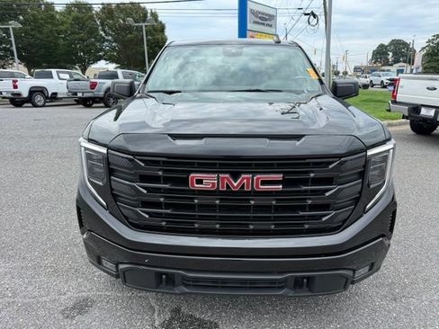 Used 2023 GMC Sierra 1500 Elevation AWD/4WD image 3