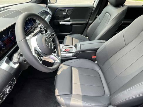 Used 2026 Mercedes-Benz GLB 250 4MATIC image 13