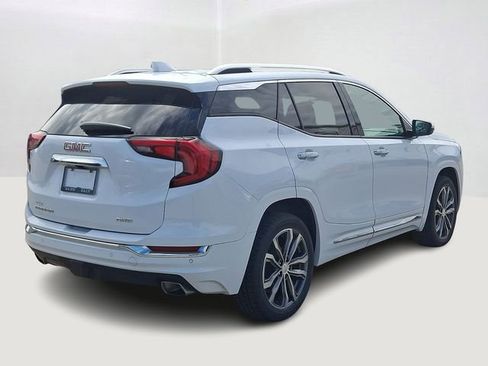 Used 2020 GMC Terrain Denali w/ Denali Premium Package AWD/4WD image 6