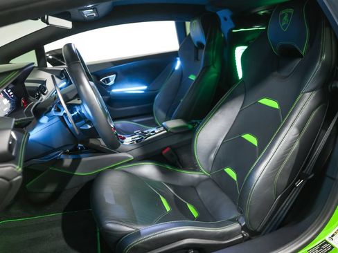 Used 2021 Lamborghini Huracan EVO RWD image 24