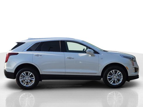 New 2025 Cadillac XT5 Luxury image 7