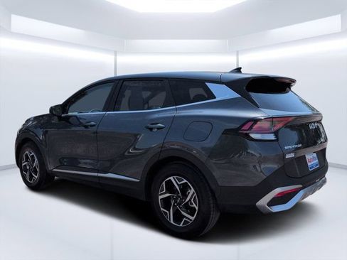 Used 2025 Kia Sportage LX FWD image 5
