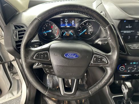 Used 2019 Ford Escape SEL image 18