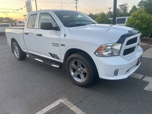 Used 2016 RAM 1500 Express w/ Popular Equipment Group AWD/4WD image 3
