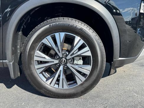 Certified 2022 Nissan Rogue SV AWD/4WD image 9