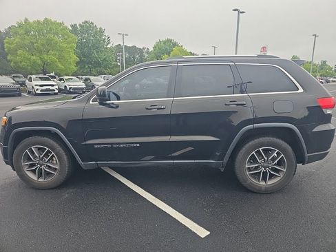 Used 2019 Jeep Grand Cherokee Laredo w/ Laredo X Package RWD image 6