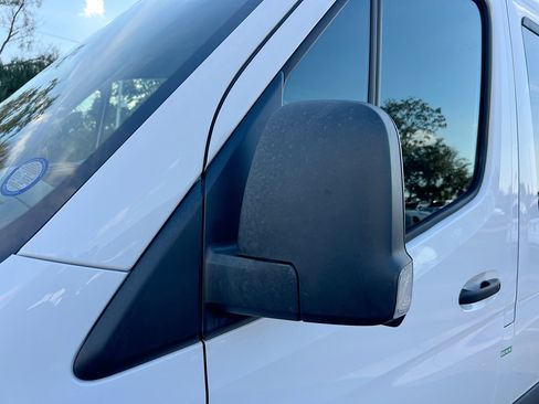 Used 2024 Mercedes-Benz Sprinter 2500 image 12