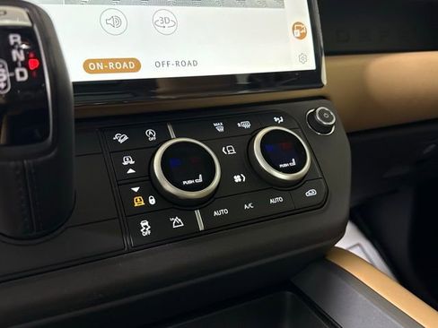 New 2026 Land Rover Defender 110 X-Dynamic SE image 35
