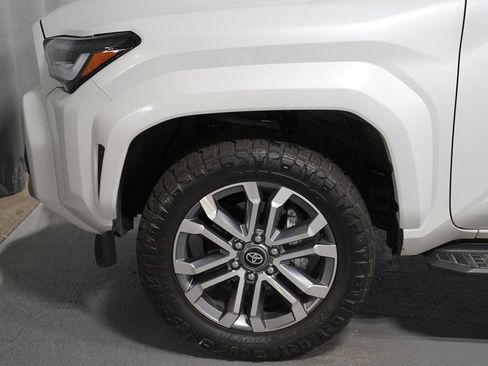 Used 2026 Toyota 4Runner Limited AWD/4WD image 5