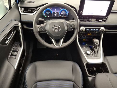 Used 2025 Toyota RAV4 XSE w/ Advanced Technology Package AWD/4WD image 13