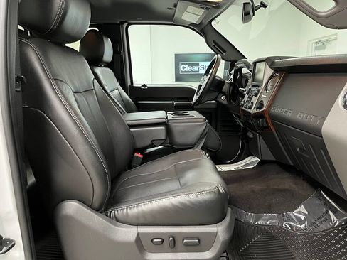 Used 2014 Ford F250 Lariat w/ Lariat Interior Package AWD/4WD image 52
