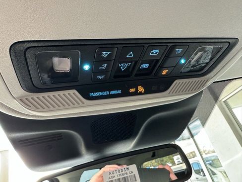 New 2025 Ford Expedition Active image 47