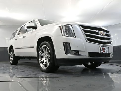 Used 2020 Cadillac Escalade ESV Premium Luxury image 67
