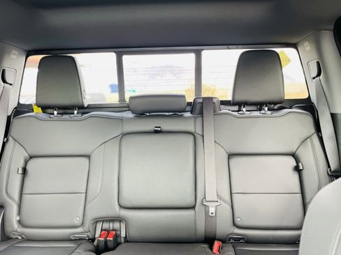 Used 2023 GMC Sierra 1500 SLT w/ SLT Convenience Package image 15