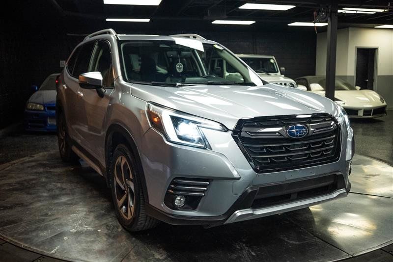 Used 2023 Subaru Forester Touring AWD/4WD image 5