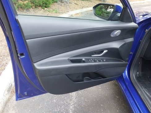 Used 2023 Hyundai Elantra SEL FWD image 15