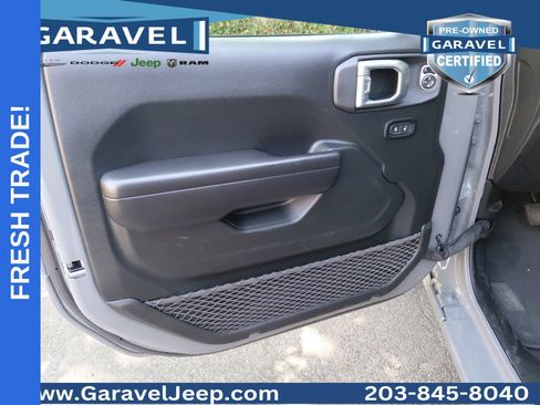 Used 2021 Jeep Wrangler Sport AWD/4WD image 15
