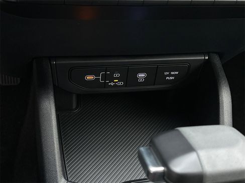 New 2025 Kia K4 LXS image 22