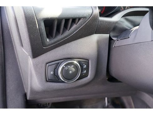 Used 2016 Ford Transit Connect XLT image 17