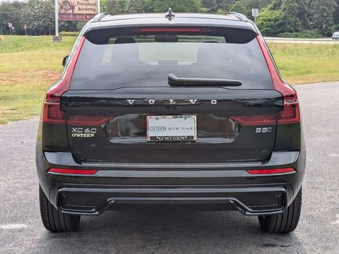 Used 2026 Volvo XC60 B5 Core w/ Protection Package Premier AWD/4WD image 5
