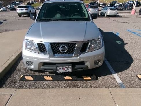 Used 2013 Nissan Frontier SV w/ SV Value Truck Pkg image 4