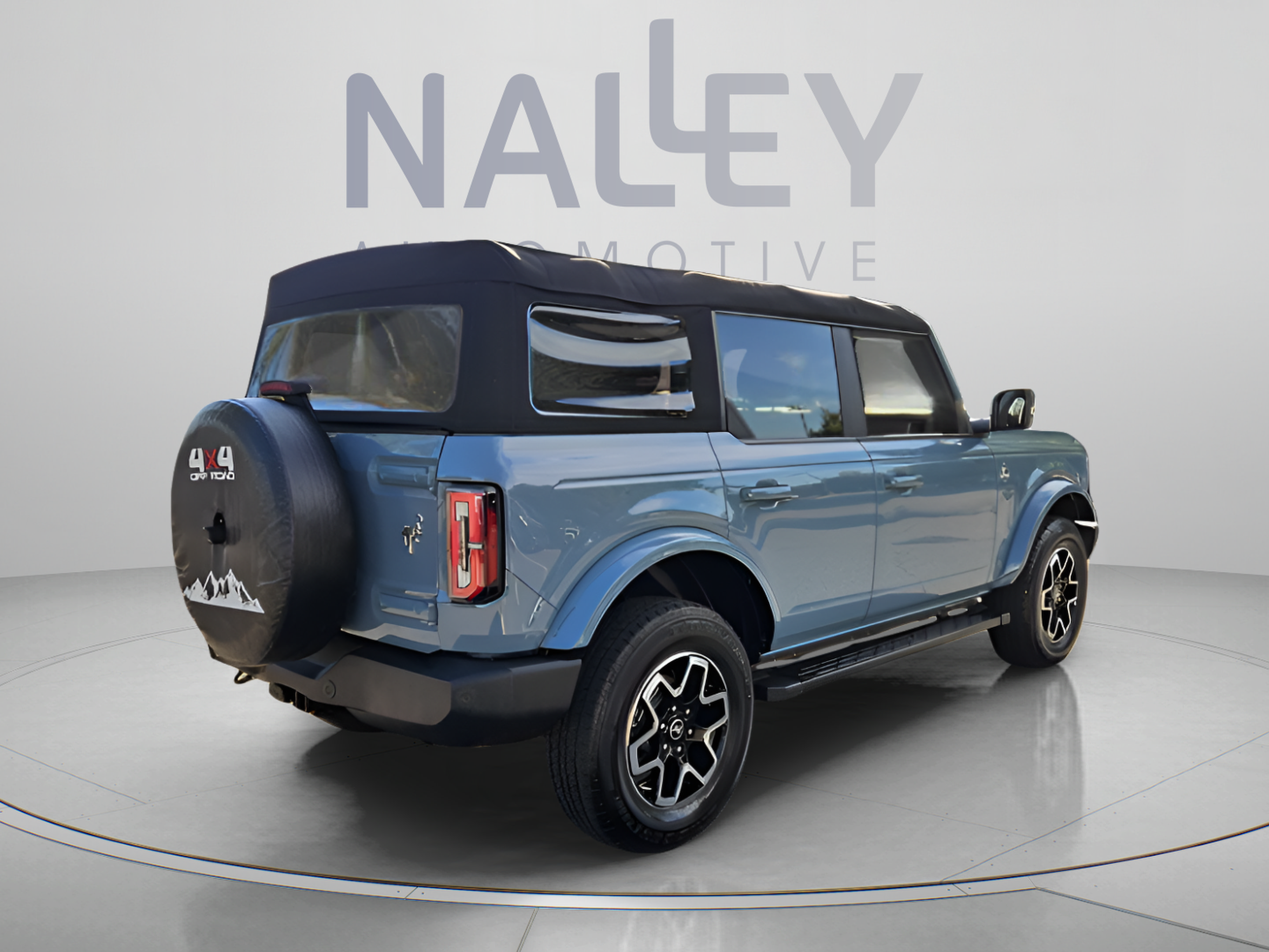 Used 2023 Ford Bronco Outer Banks AWD/4WD image 5