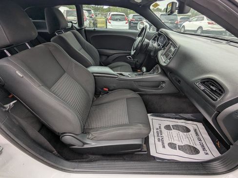 Used 2018 Dodge Challenger SXT image 22