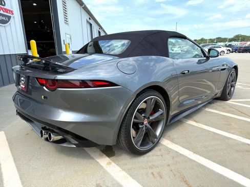 Used 2018 Jaguar F-TYPE R AWD/4WD image 28
