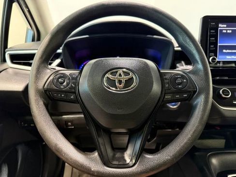 Used 2022 Toyota Corolla LE FWD image 14