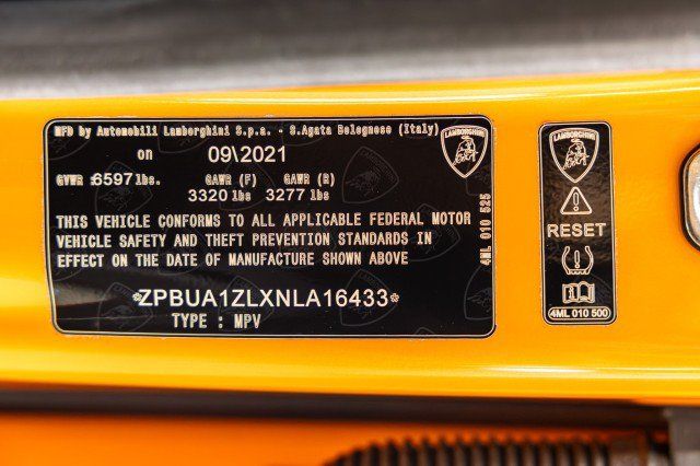 Used 2022 Lamborghini Urus AWD/4WD image 58