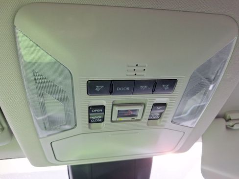 Used 2022 Toyota RAV4 XLE image 30