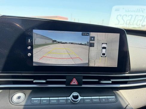 Used 2024 Hyundai Elantra Limited FWD image 20