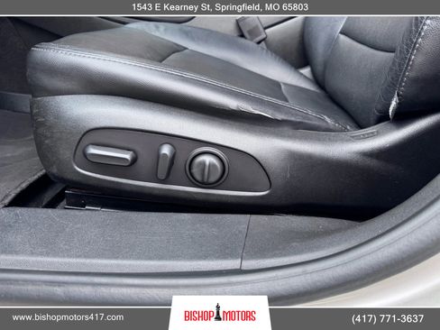 Used 2016 Chevrolet Malibu Premier w/ Driver Confidence Package image 26