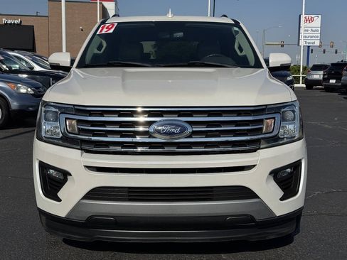 Used 2019 Ford Expedition Max XLT w/ Equipment Group 202A RWD image 2