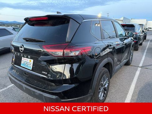 Certified 2026 Nissan Rogue SV AWD/4WD image 9