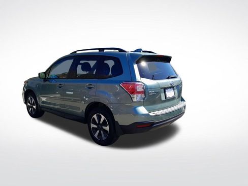 Used 2018 Subaru Forester 2.5i Premium w/ All-Weather Package AWD/4WD image 6