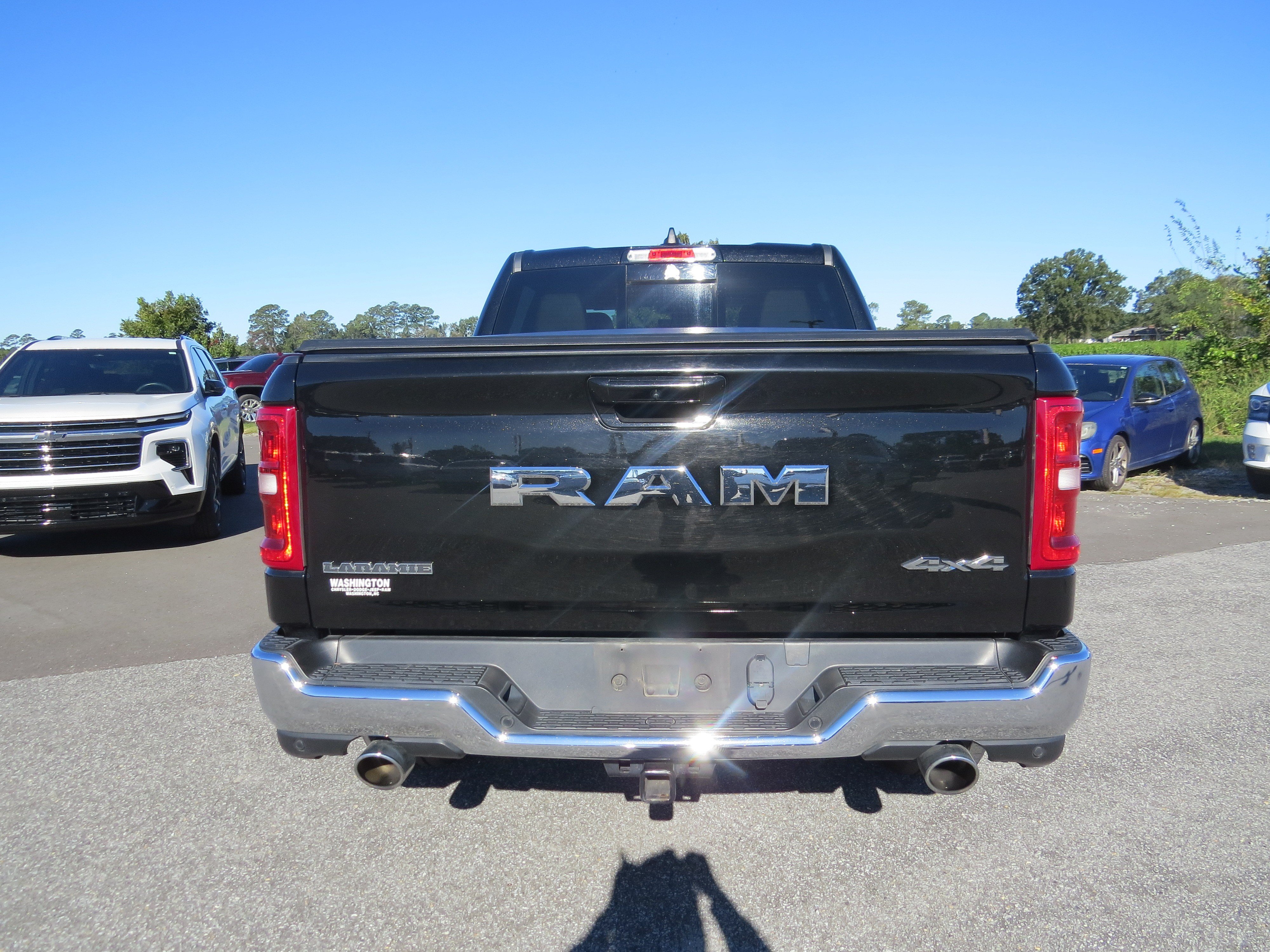 Used 2025 RAM 1500 Laramie AWD/4WD image 4