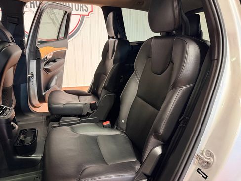 Used 2022 Volvo XC90 T8 Inscription Expression w/ Advanced Package image 19
