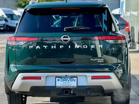 Used 2022 Nissan Pathfinder Platinum w/ Cargo Package image 32