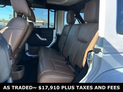 Used 2015 Jeep Wrangler Unlimited Sahara w/ Connectivity Group image 15