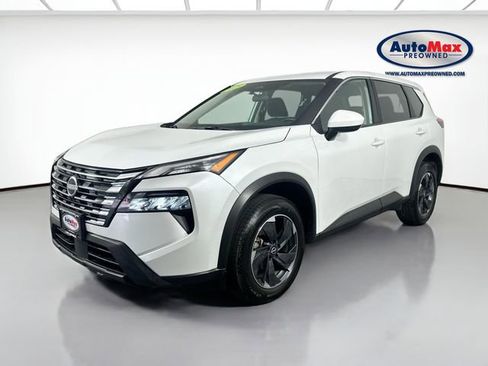 Used 2025 Nissan Rogue SV AWD/4WD image 4