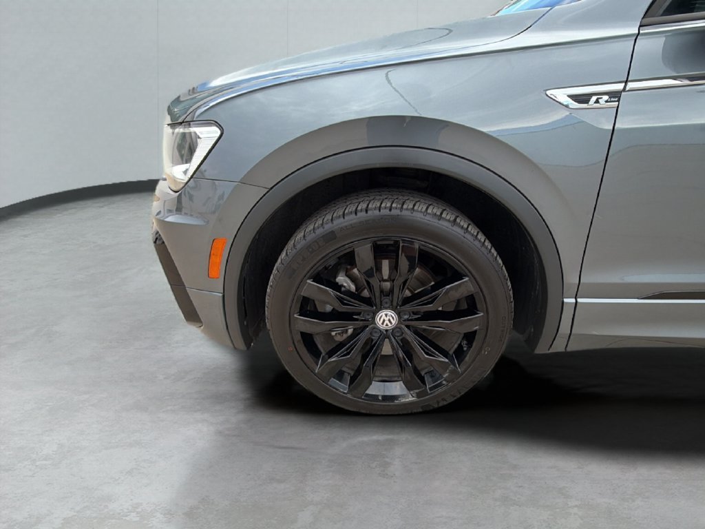 Used 2021 Volkswagen Tiguan SE R-Line AWD/4WD image 49