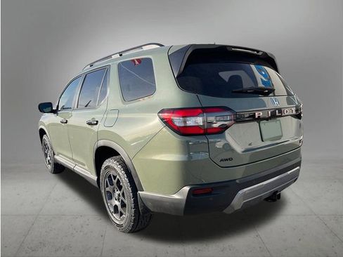 New 2026 Honda Pilot TrailSport image 3
