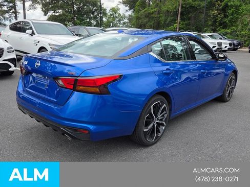 Used 2025 Nissan Altima 2.5 SR FWD image 7