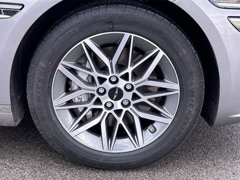 Used 2025 Genesis G80 2.5T image 8