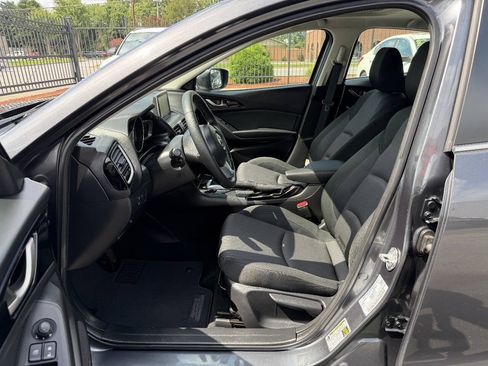Used 2015 MAZDA MAZDA3 i Touring w/ Technology Package FWD image 11