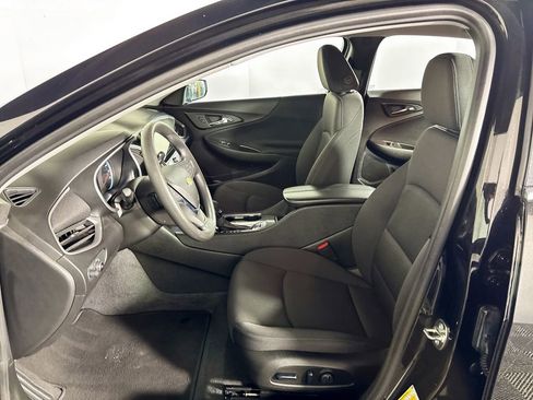 Used 2024 Chevrolet Malibu LT image 11