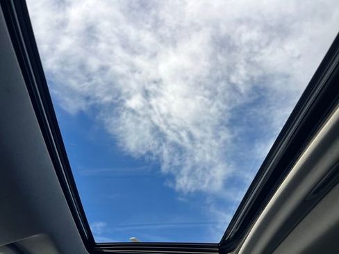 Used 2021 GMC Sierra 1500 SLT w/ SLT Premium Package image 22